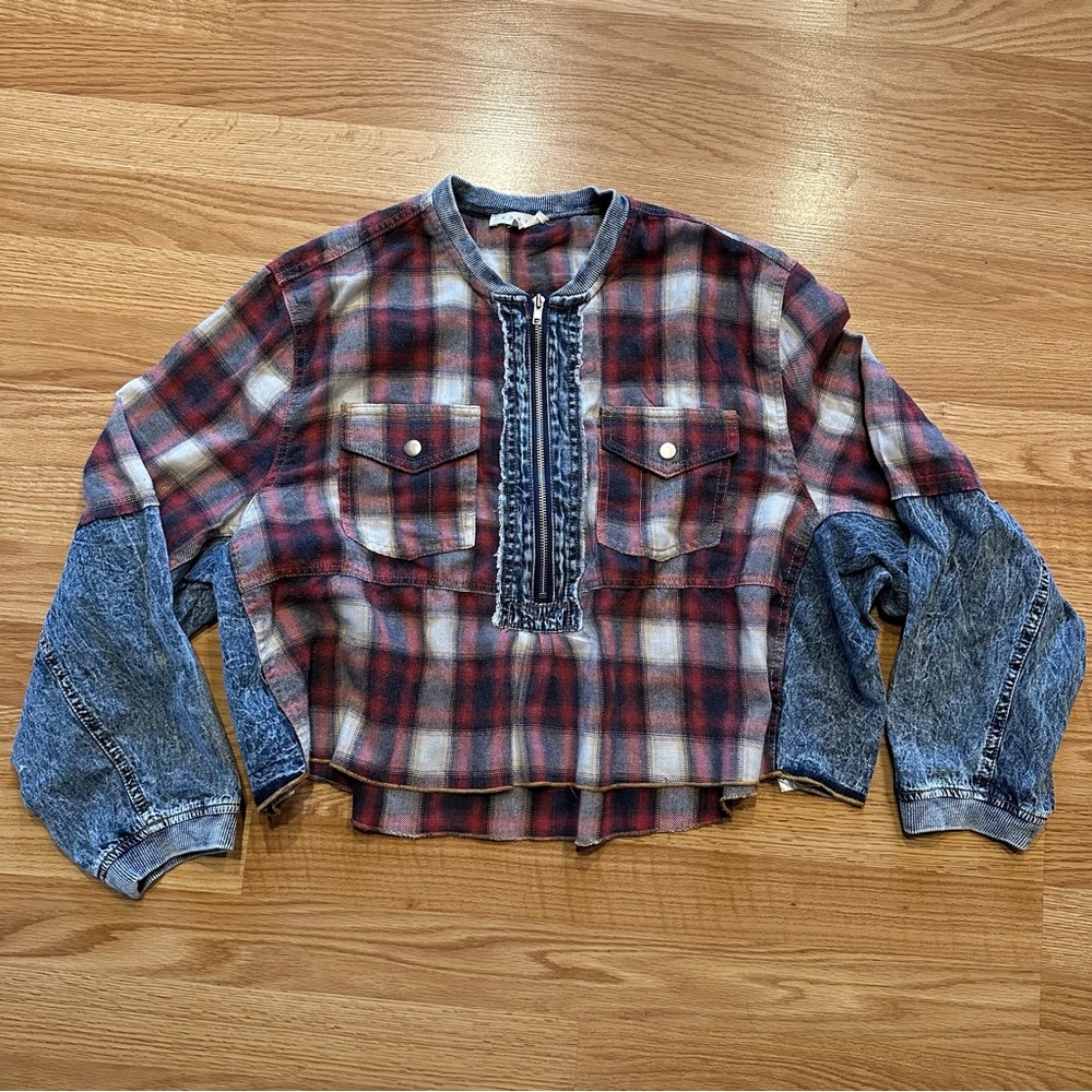 Promesa acid wash half zip crop plaid top
